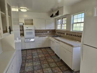 Kitchen with lots of storage